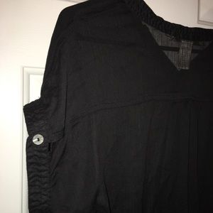 Rosebud shortsleeved women’s top size small